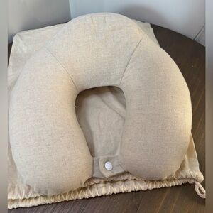 Kanjo Tan Neck Pillow